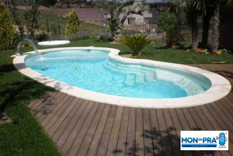 piscine-coque-modele-elliptic-mondepra